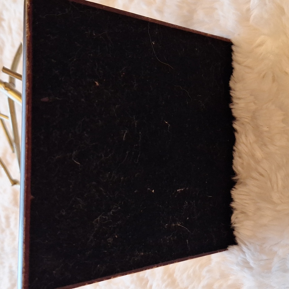 Pre-owned Tree Jewelry Stand  10.5" Tall Est 8" wide Spins  you can glue at base - Picture 4 of 4